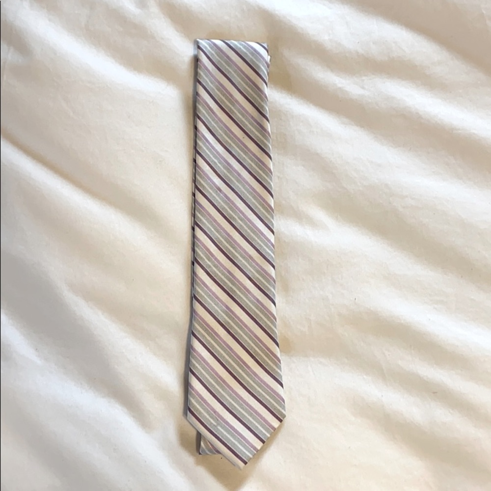 Calvin Klein white & pink pattern tie